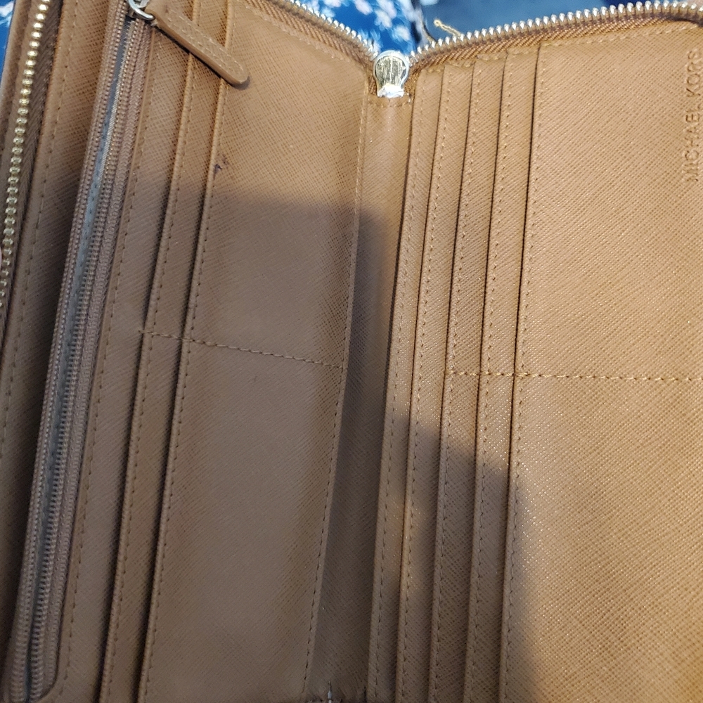 Wallet - Picture 2 of 2